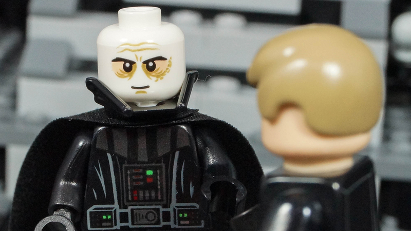 Illustration for article titled The new Vader Minifig has a two-piece helmet just like in the movies
